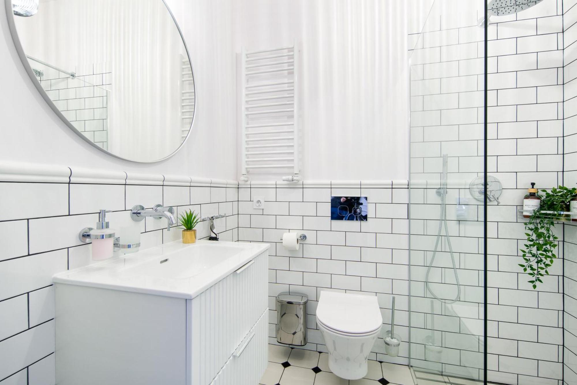 Discover Krakow Apartments - Lubomirskiego St - Classic & Modern - Near Main Station, Netflix And Ac Exteriör bild