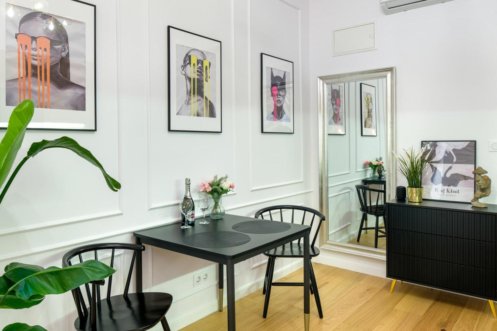 Discover Krakow Apartments - Lubomirskiego St - Classic & Modern - Near Main Station, Netflix And Ac Exteriör bild