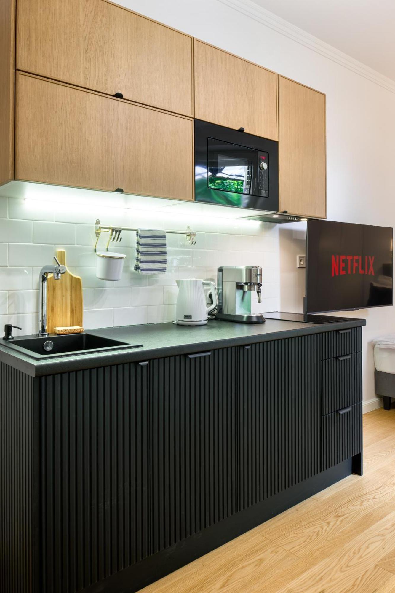 Discover Krakow Apartments - Lubomirskiego St - Classic & Modern - Near Main Station, Netflix And Ac Exteriör bild