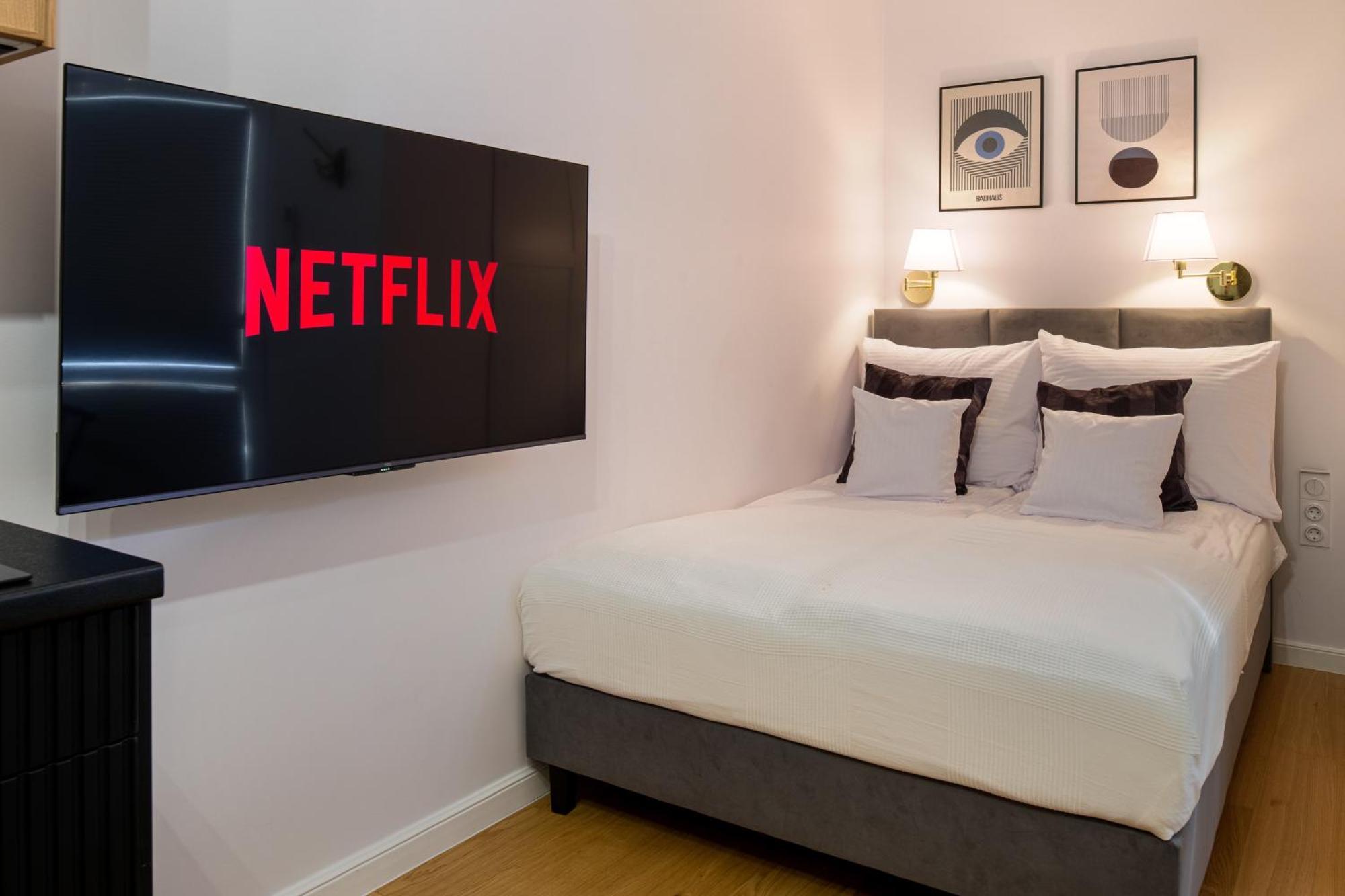 Discover Krakow Apartments - Lubomirskiego St - Classic & Modern - Near Main Station, Netflix And Ac Exteriör bild